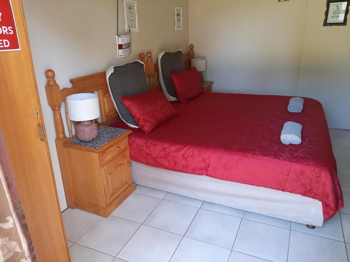 Chariots Guest House Полокване Екстериор снимка